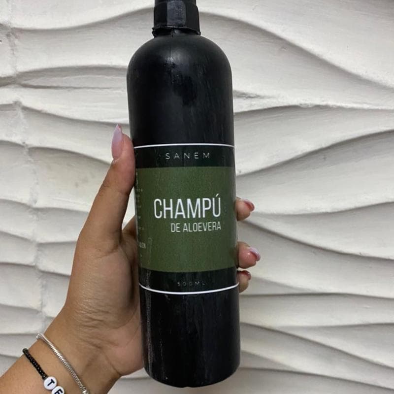 Champú de Aloe Vera - Producto de belleza disponible en Matanzas