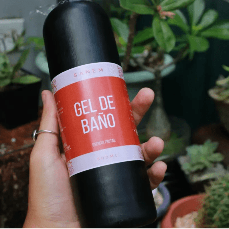 Gel de Baño Frutal - Producto de belleza disponible en Matanzas