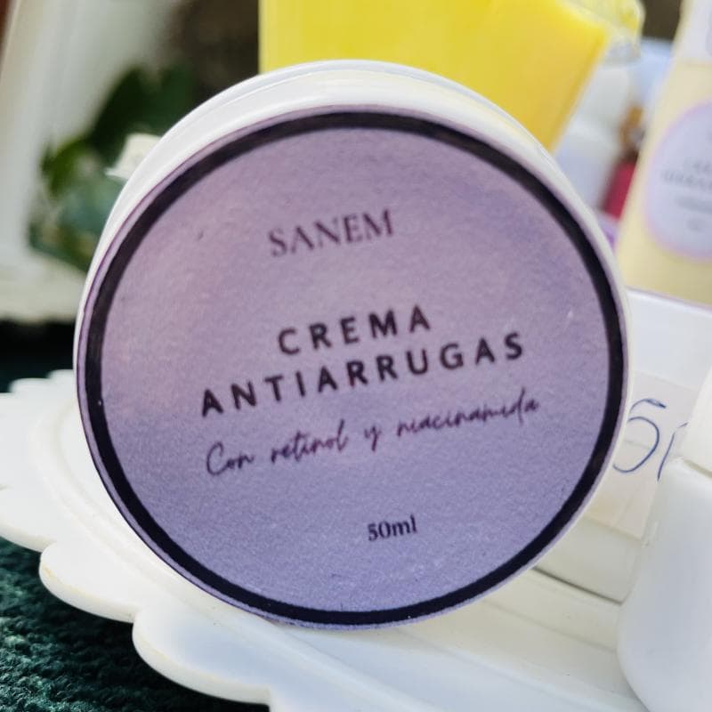 Crema Antiarrugas Retinol y Niacinamida - Producto de belleza disponible en Matanzas